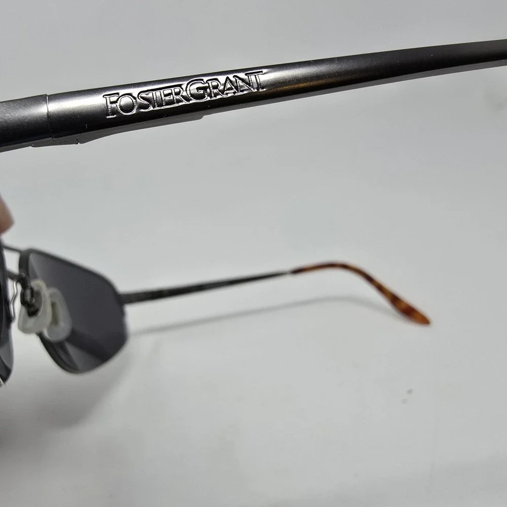 Foster Grant Hunter‎ KM0403 Aviator Gunmetal Brown Sunglasses